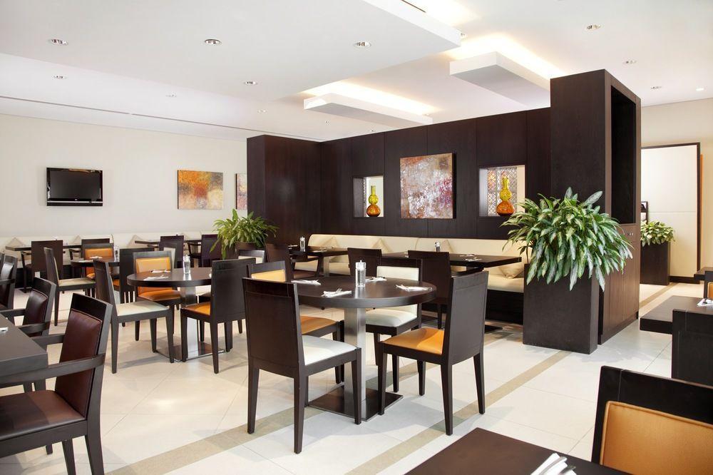 Holiday Inn Express Dubai Safa Park, An Ihg Hotel Exterior photo