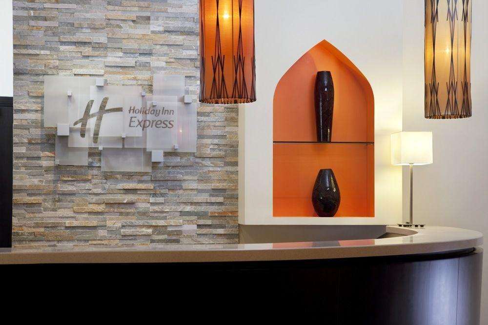 Holiday Inn Express Dubai Safa Park, An Ihg Hotel Exterior photo